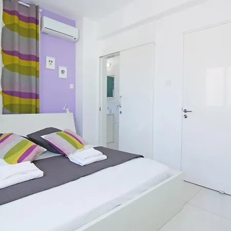 Atavr7 * Paralimni